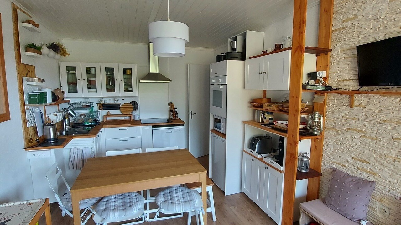 Photo of Kitchen in Greolieres les Neiges