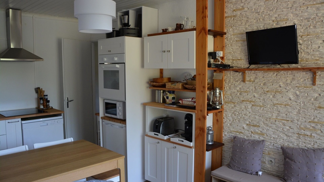 Photo of Kitchen in Greolieres les Neiges