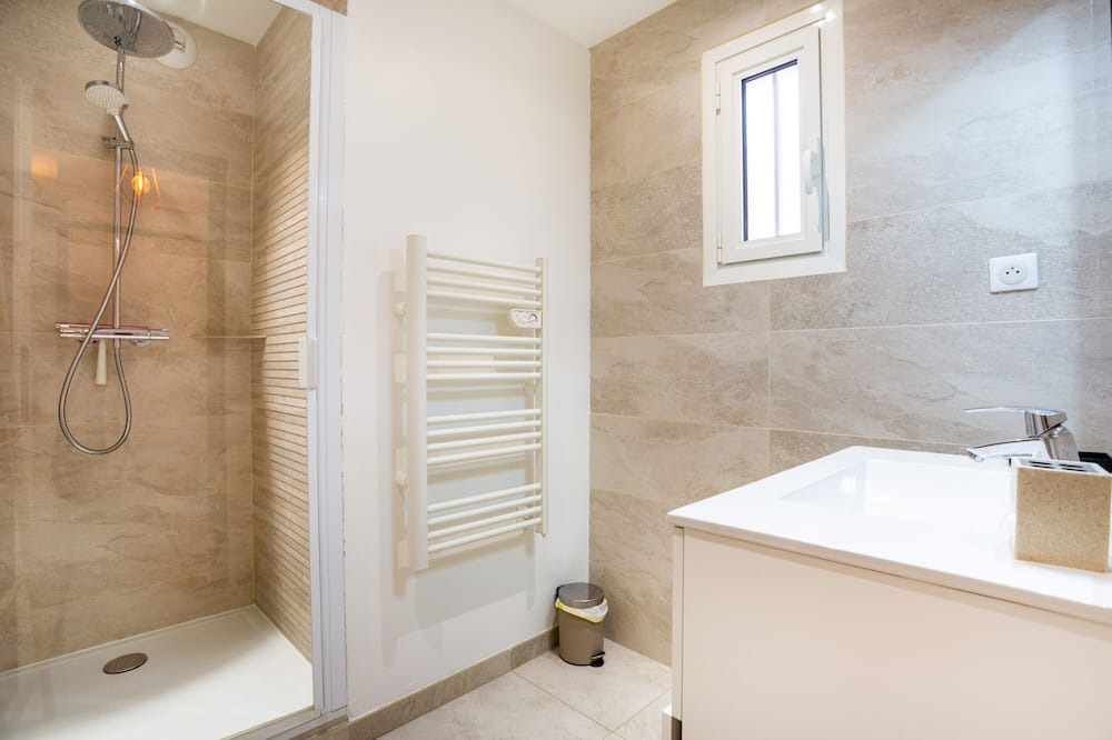 Photo of Bathroom in Le Trayas