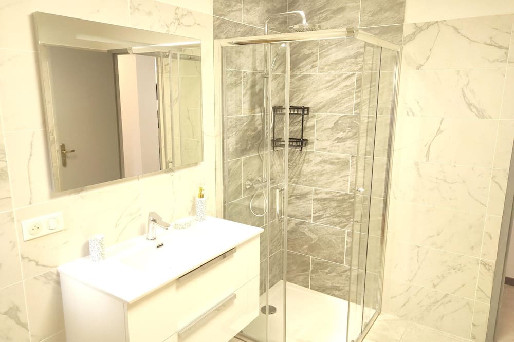 Photo of Bathroom in Escragnolles
