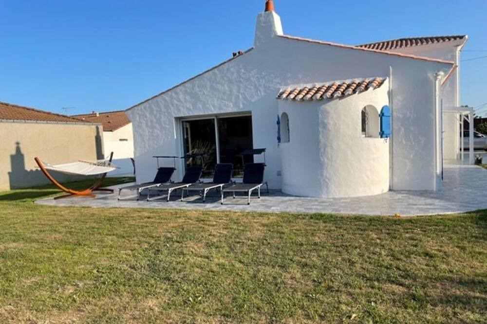 Photo of Patio Balcony in Saint-Gilles-Croix-de-Vie