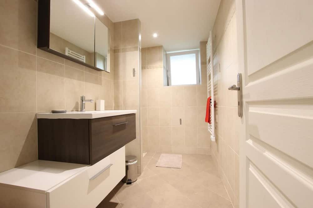 Photo of Bathroom in Beyrie-sur-Joyeuse