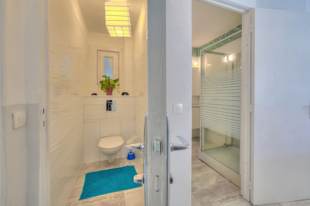Photo of Bathroom in Tourrette-Levens