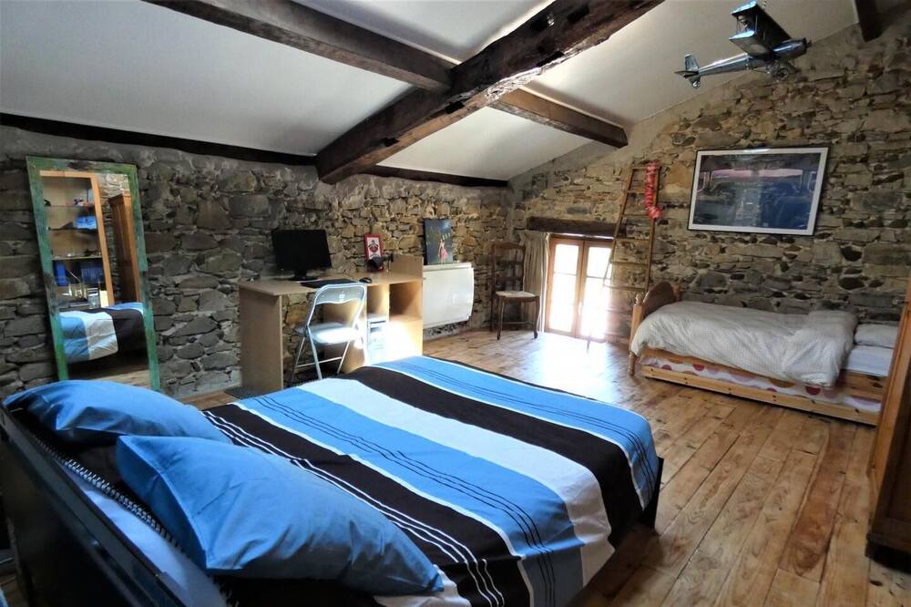 Photo of Bedroom in Pey
