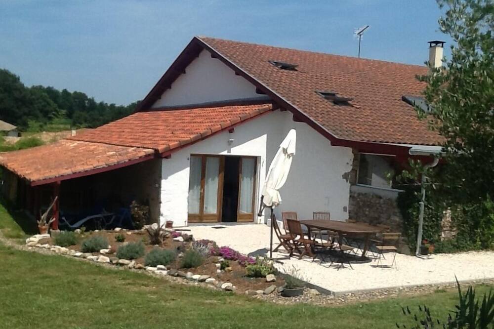 Photo of Outdoor in Pey