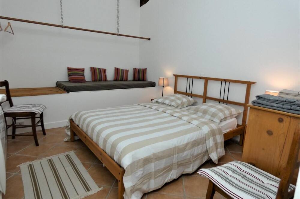 Photo of Bedroom in Pey