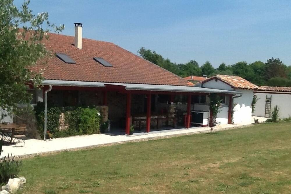 Photo of Outdoor in Pey