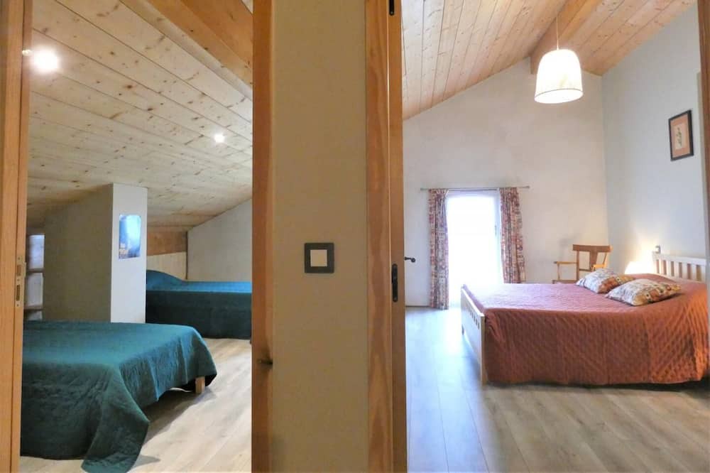 Photo of Bedroom in Pey