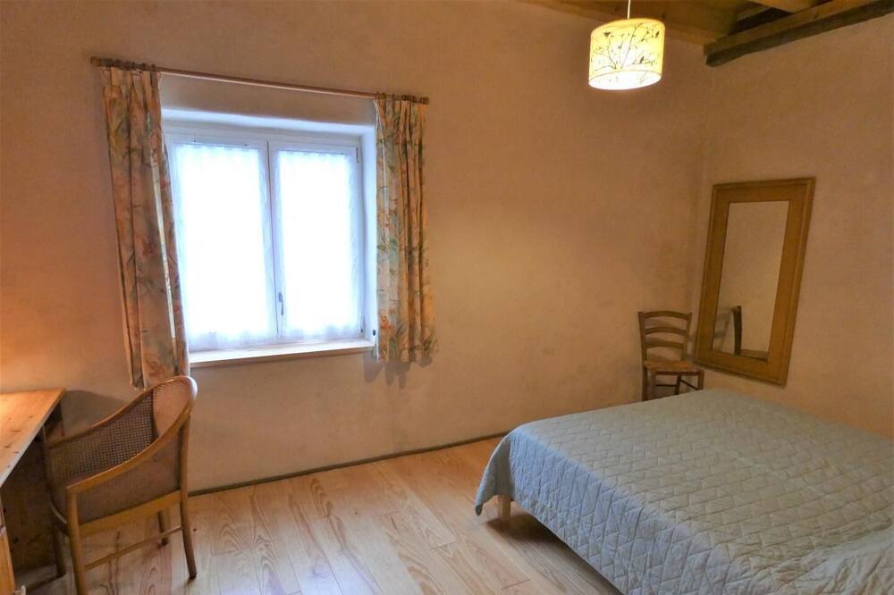 Photo of Bedroom in Pey