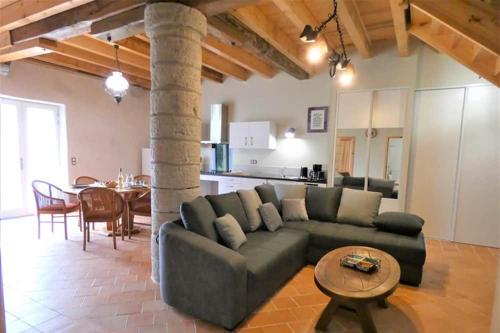 Photo of Livingroom in Pey