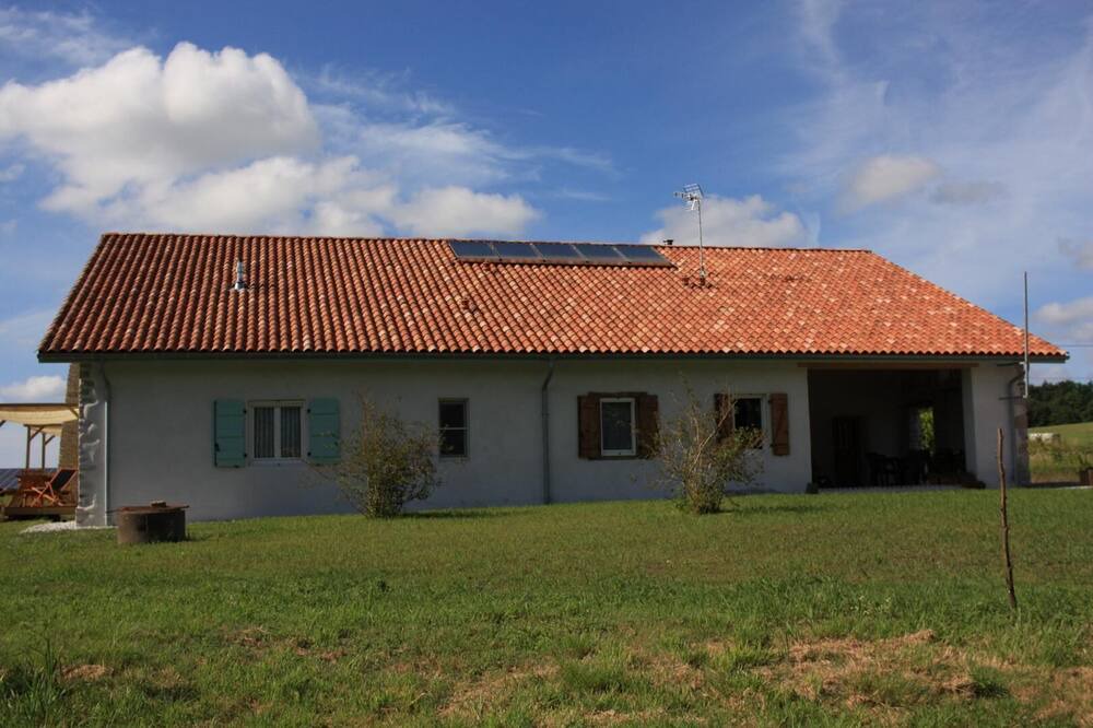 Photo of Outdoor in Pey