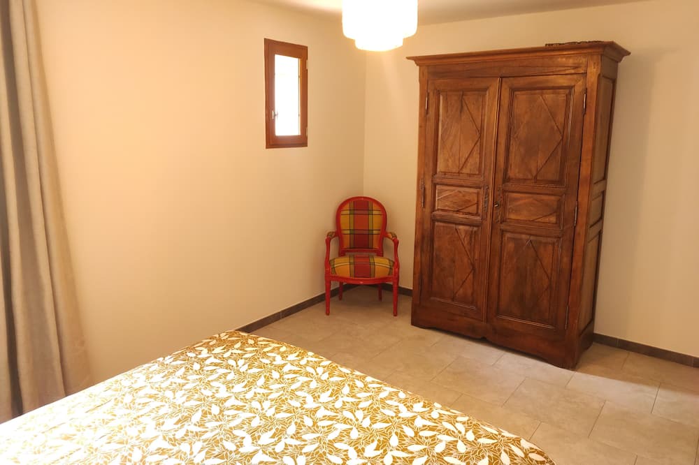 Photo of Bedroom in Escragnolles