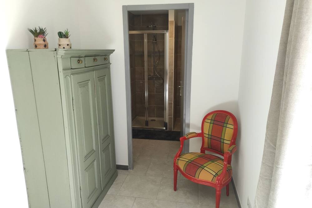 Photo of Bedroom in Escragnolles