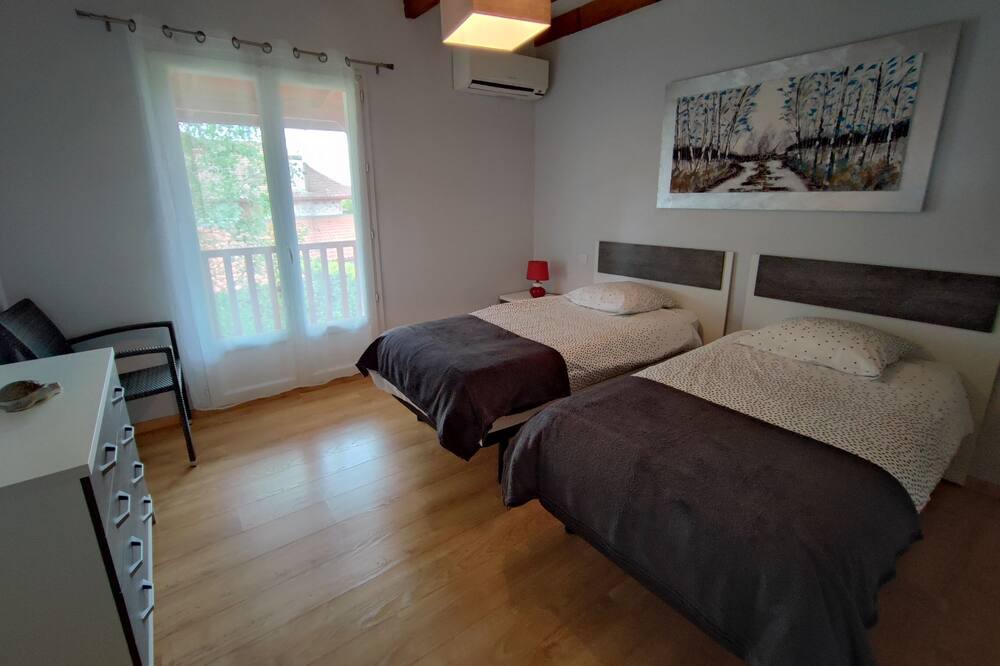 Photo of Bedroom in Mendionde