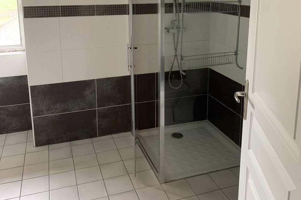 Photo of Bathroom in Ainhice-Mongelos