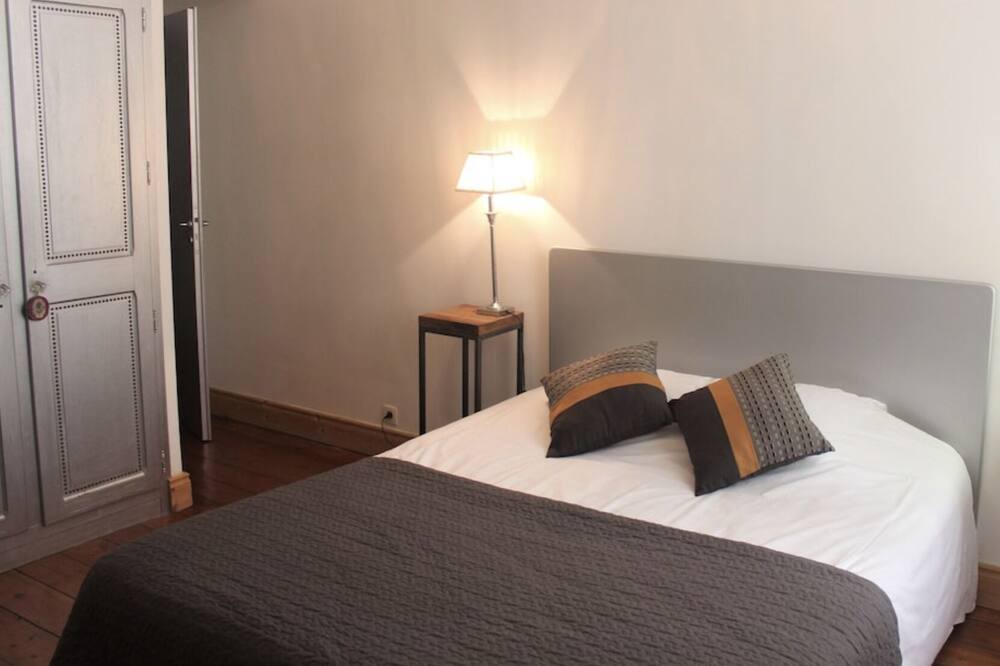 Photo of Bedroom in Bordeaux Golden Triangle