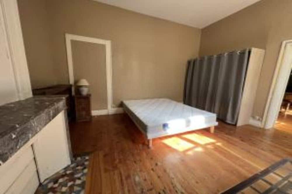Photo of Bedroom in Bourg-sur-Gironde