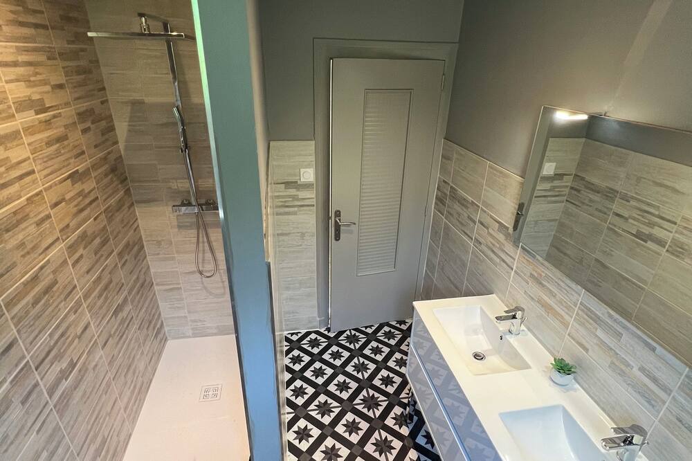 Photo of Bathroom in Lissac-sur-Couze