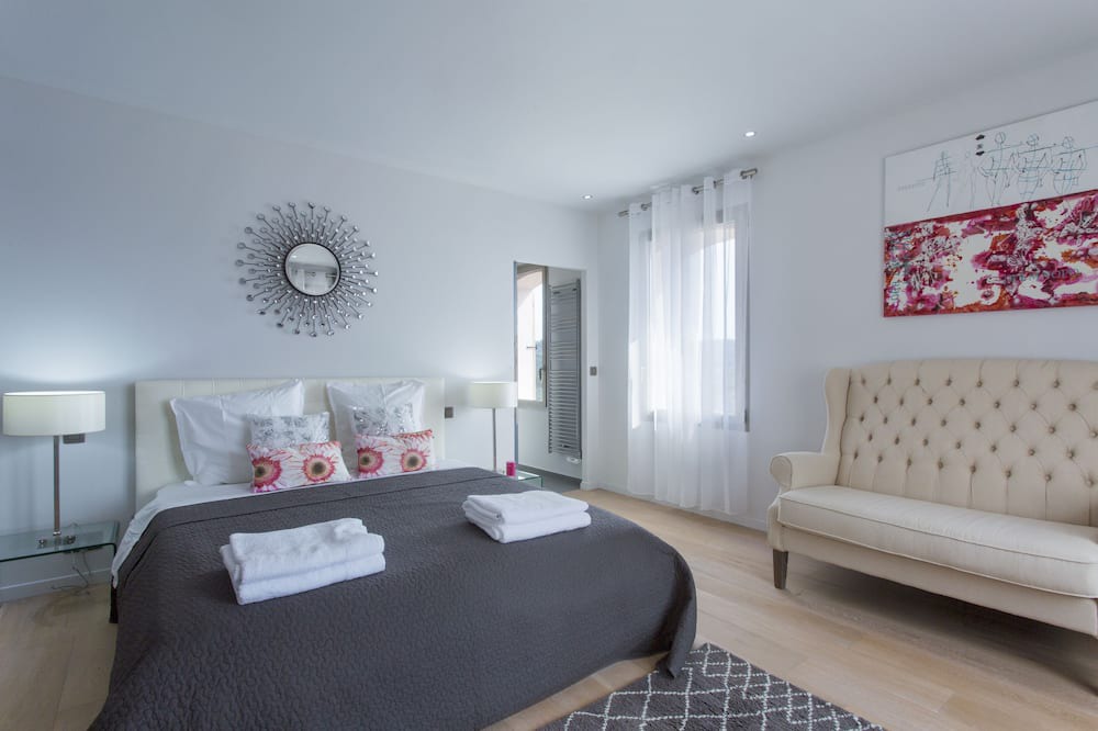 Photo of Bedroom in Espero-Pax