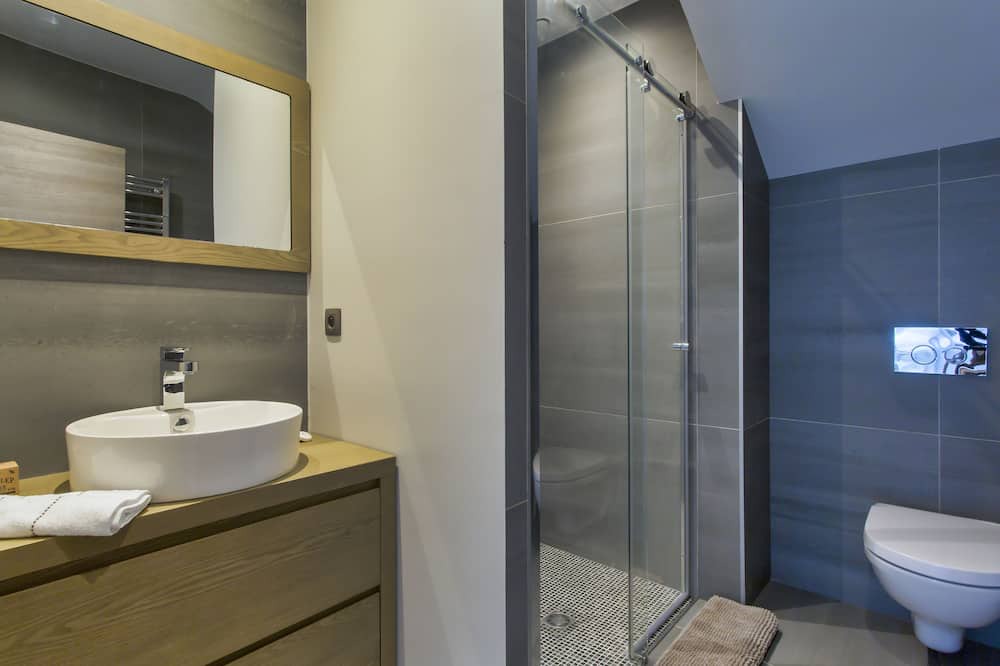 Photo of Bathroom in Espero-Pax