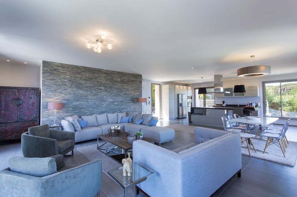 Photo of Livingroom in Espero-Pax