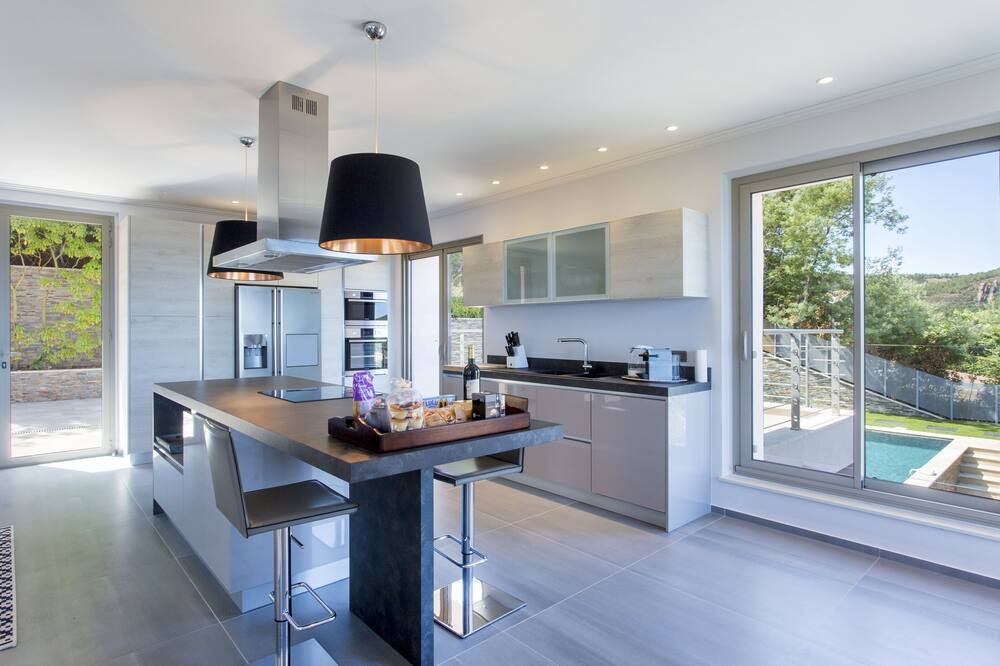 Photo of Kitchen in Espero-Pax