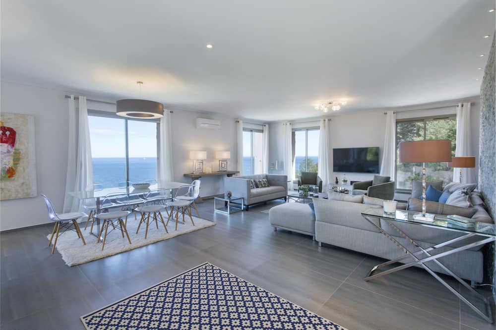 Photo of Livingroom in Espero-Pax