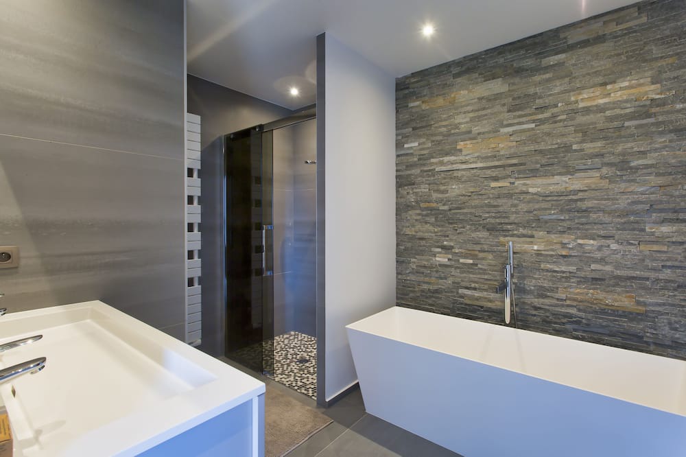 Photo of Bathroom in Espero-Pax