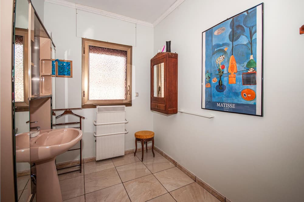 Photo of Bathroom in Roquefort-les-Pins