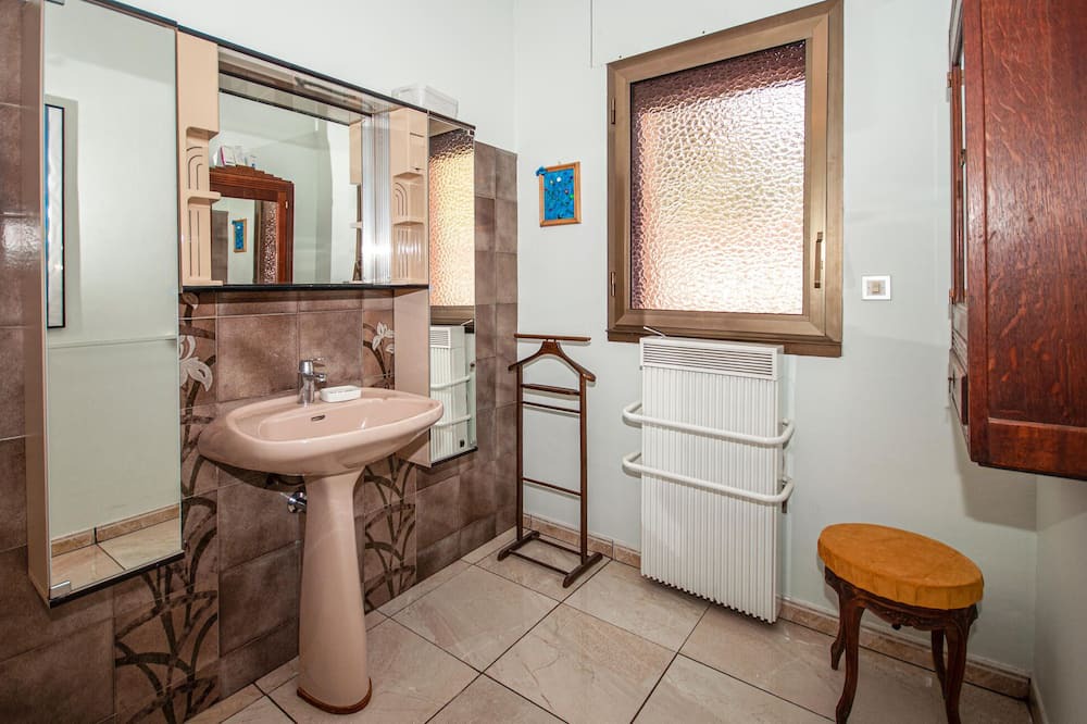 Photo of Bathroom in Roquefort-les-Pins