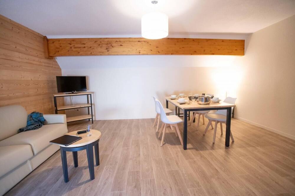 Photo of Livingroom in Saint-Colomban-des-Villards