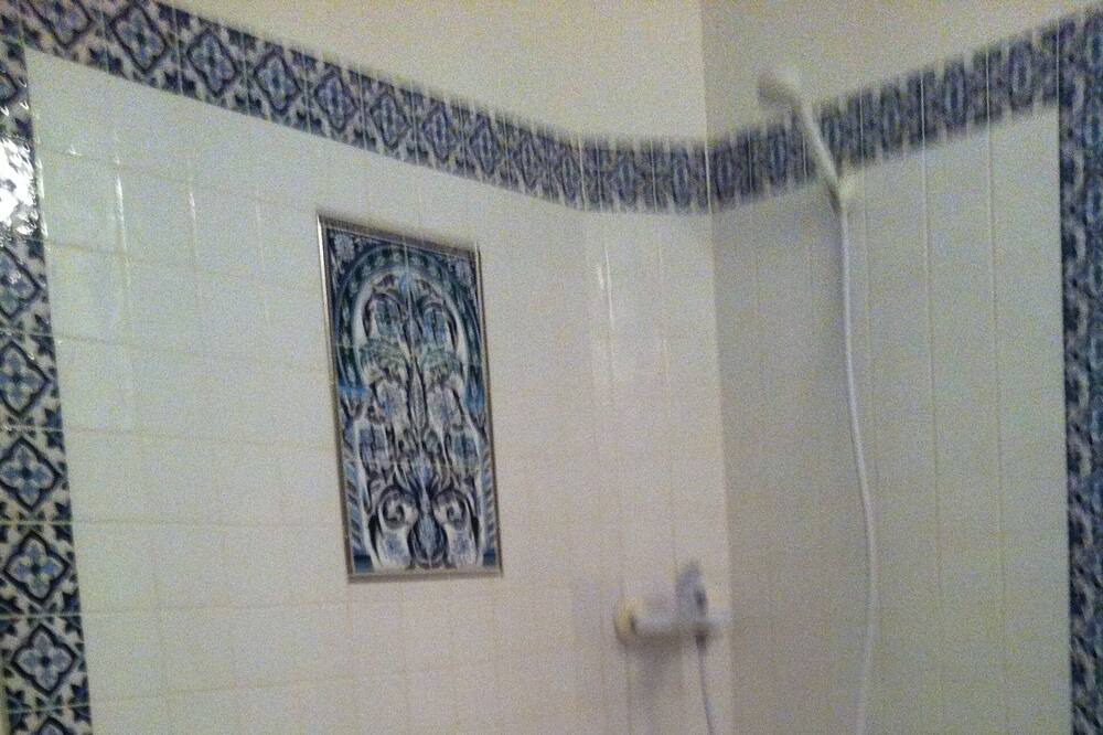 Photo of Bathroom in Auriac-du-Perigord