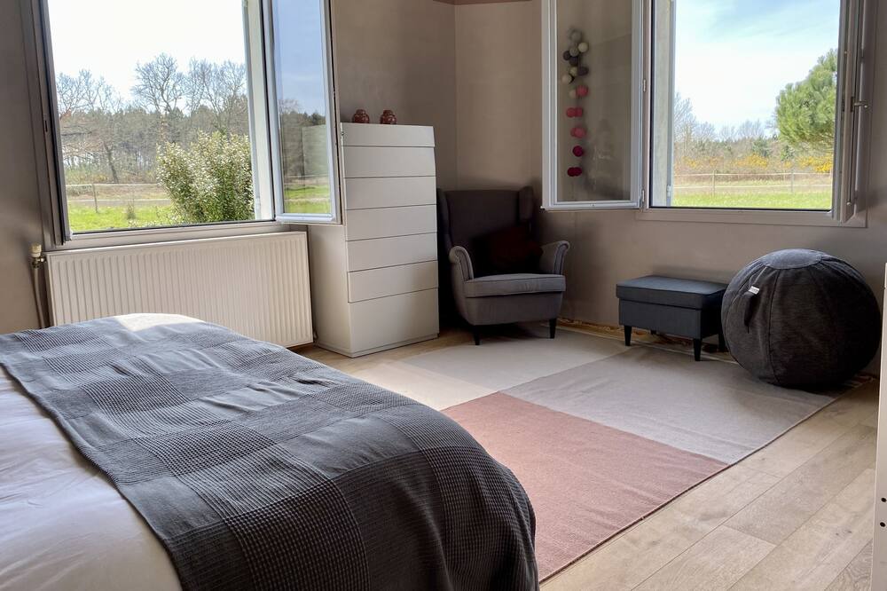 Photo of Bedroom in Gaillan-en-Medoc