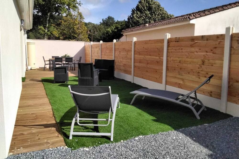 Photo of Patio Balcony in Les Mathes