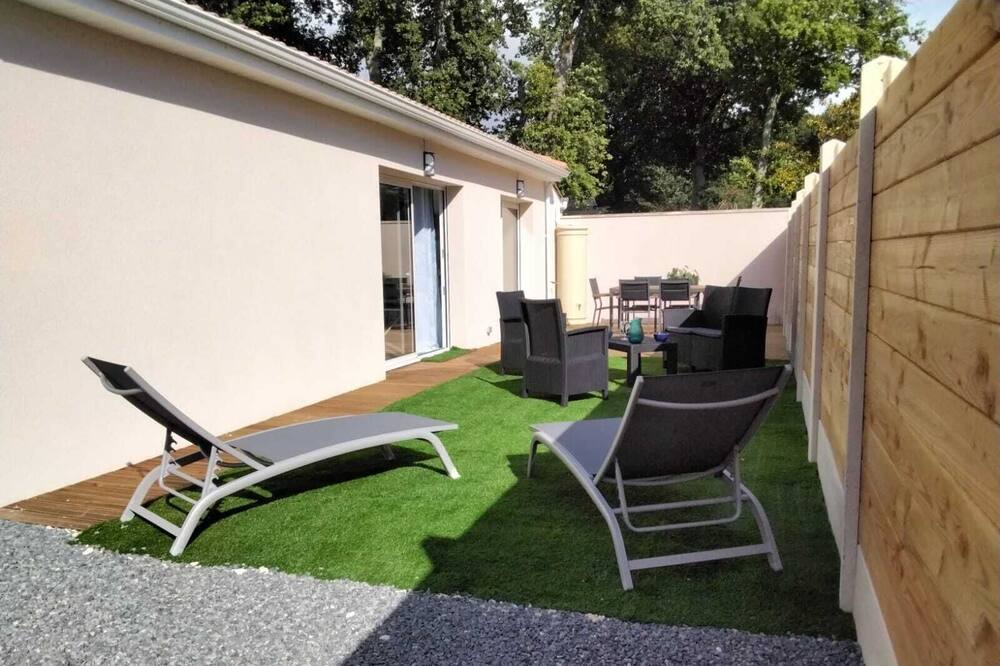 Photo of Patio Balcony in Les Mathes
