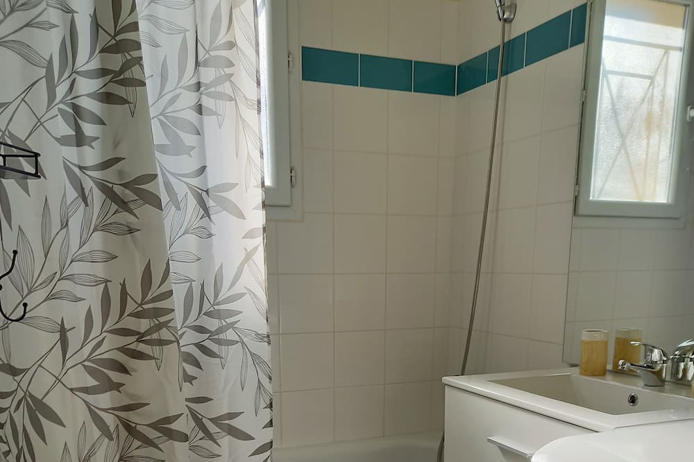 Photo of Bathroom in Jonzac