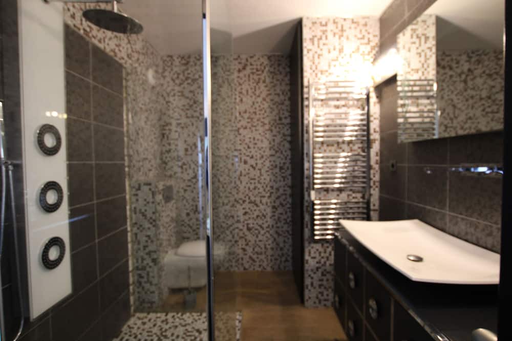 Photo of Bathroom in Le Trayas