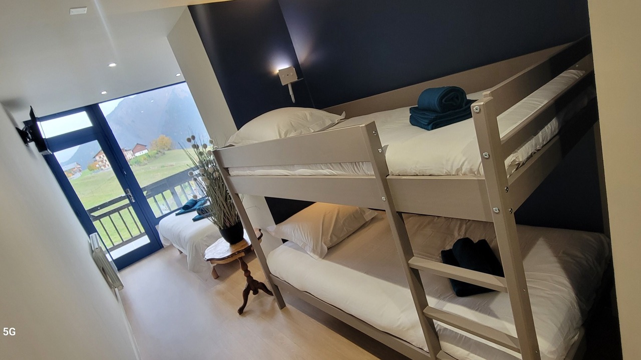 Photo of Bedroom in Albiez-le-Vieux