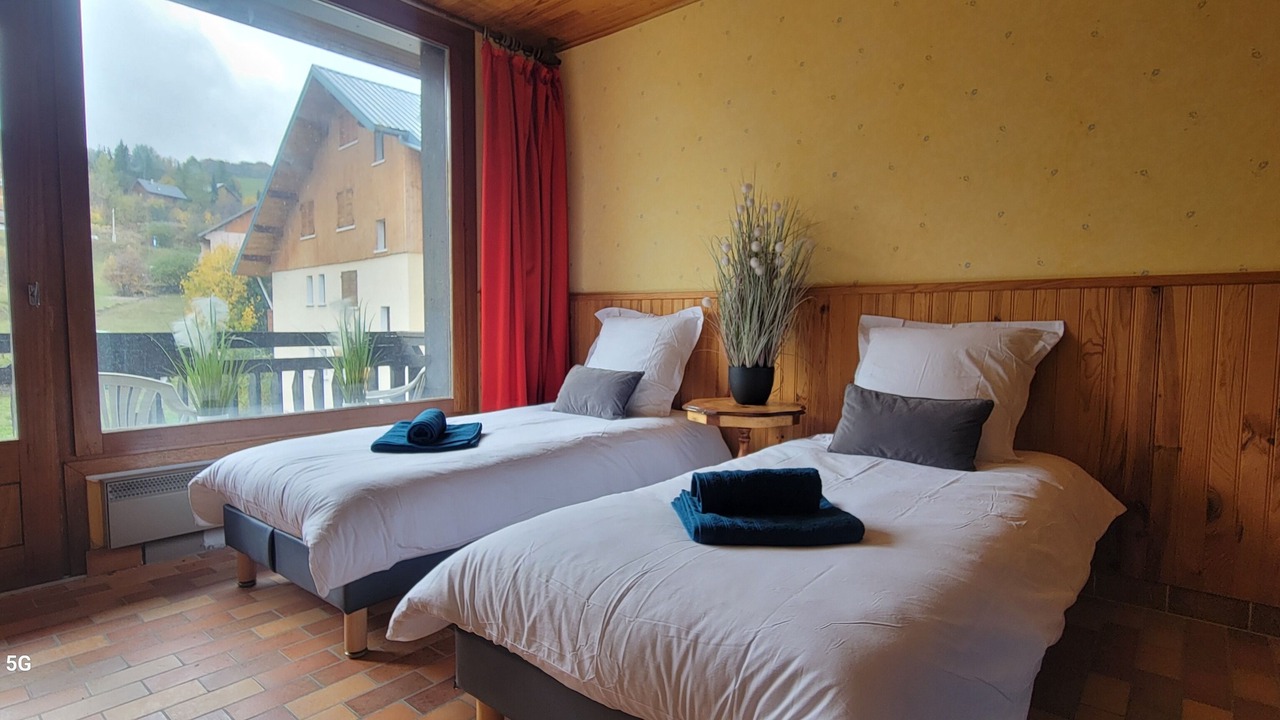 Photo of Bedroom in Albiez-le-Vieux