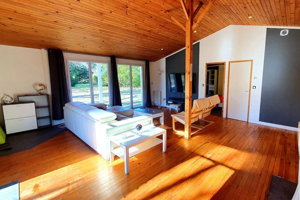 Photo of Livingroom in Saint-Vincent-de-Tyrosse