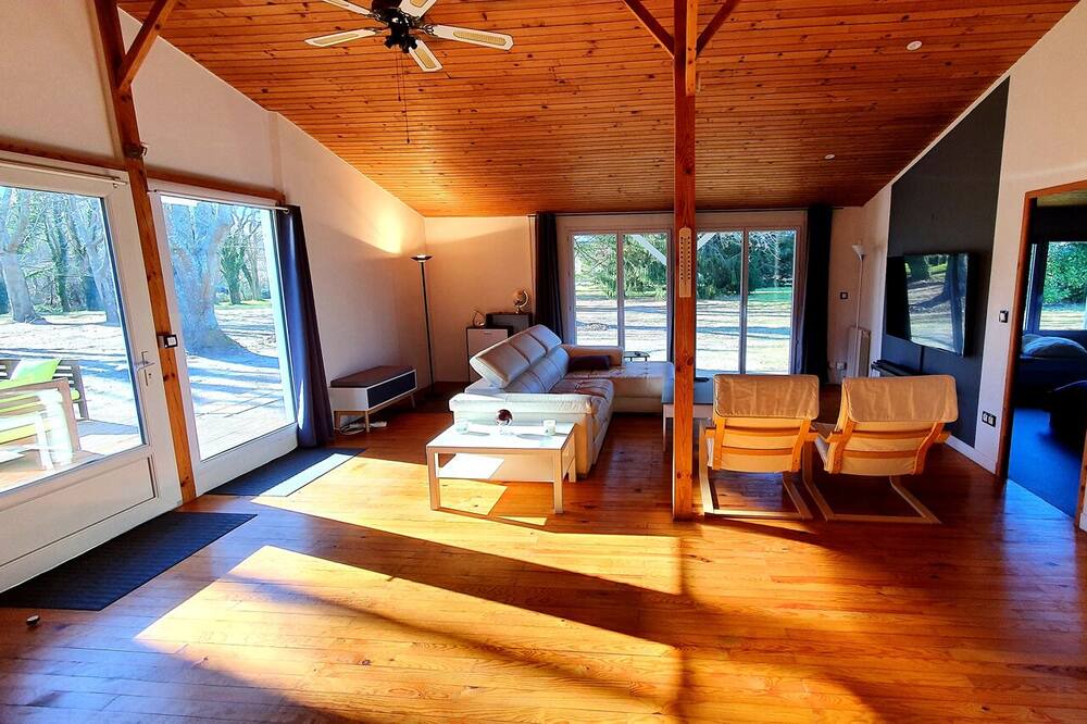 Photo of Bedroom in Saint-Vincent-de-Tyrosse