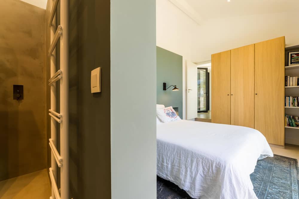 Photo of Bedroom in Arbonne