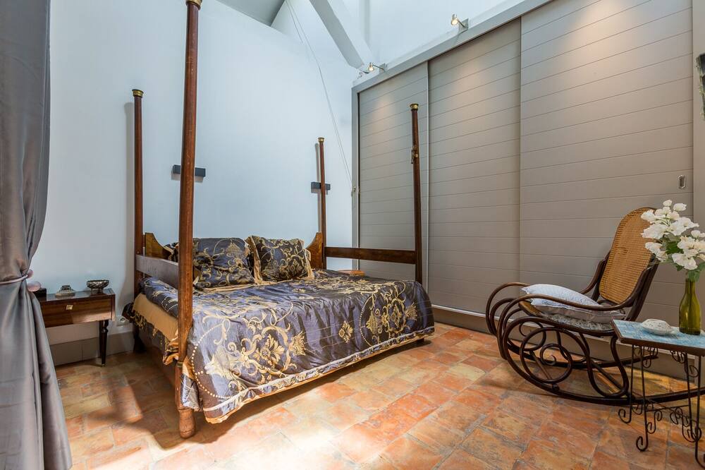Photo of Bedroom in 6th Arrondissement