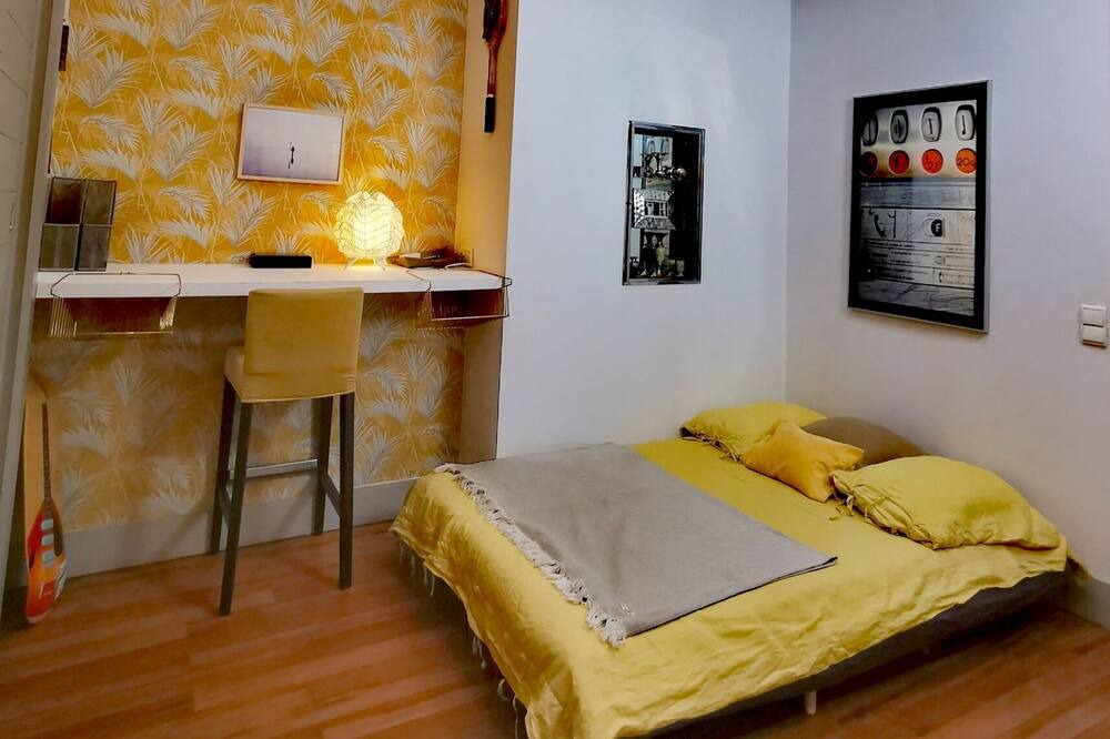 Photo of Bedroom in 6th Arrondissement