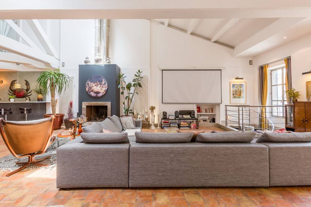 Photo of Livingroom in 6th Arrondissement