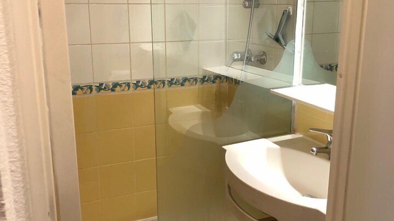 Photo of Bathroom in Eclose-Ouest