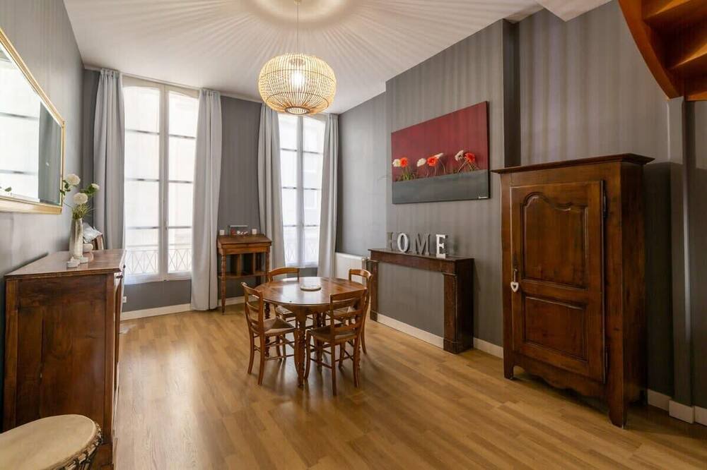 Photo of Kitchen in Bordeaux Golden Triangle