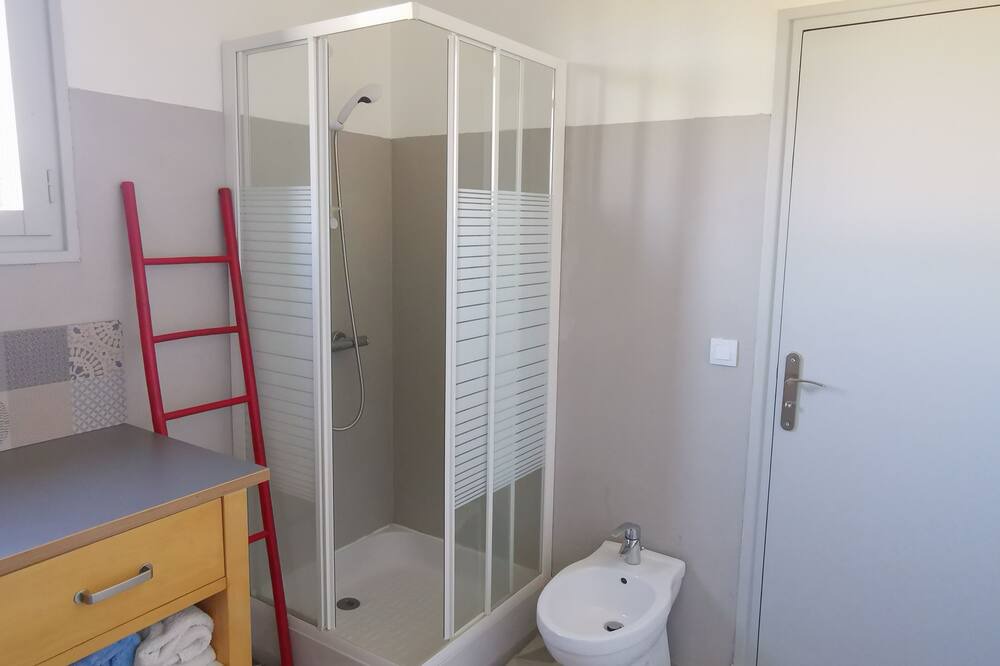 Photo of Bathroom in Girac