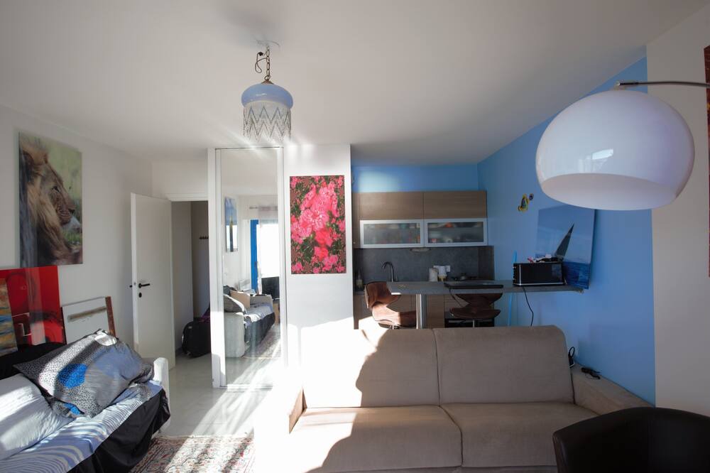 Photo of Livingroom in Le Trayas