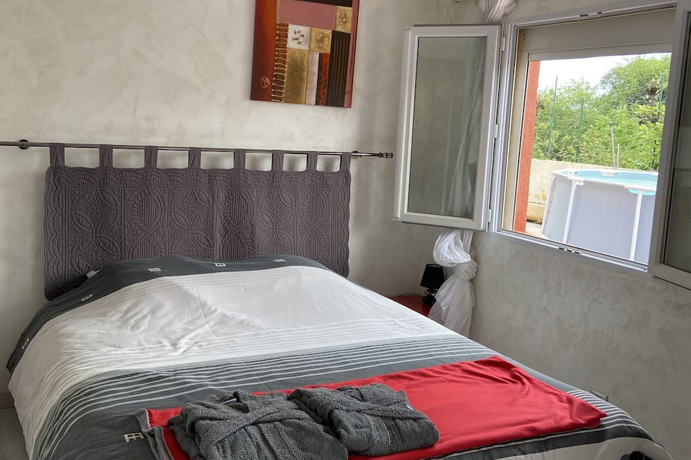 Photo of Bedroom in Roquefort-les-Pins